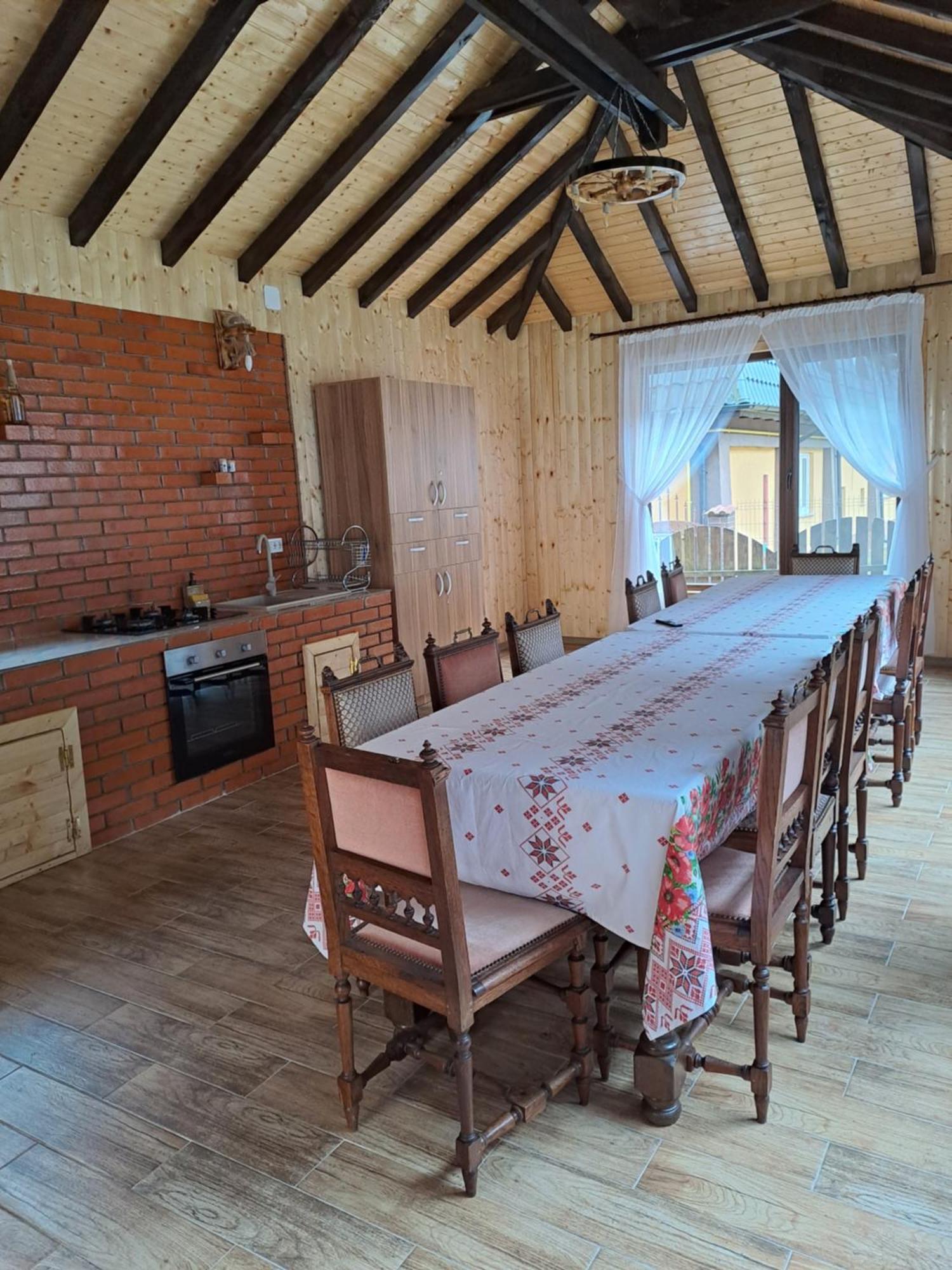 Rucăr Casa Raulヴィラ エクステリア 写真