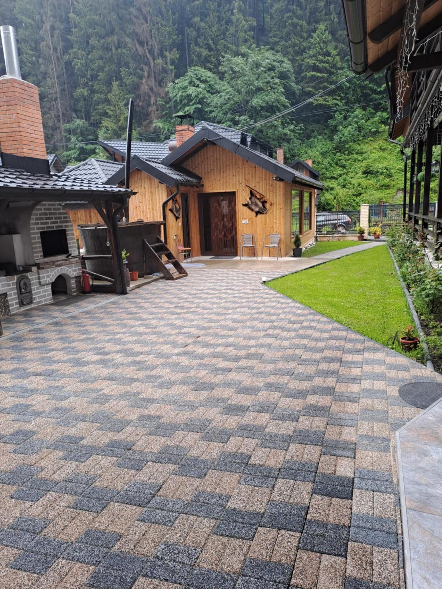 Rucăr Casa Raulヴィラ エクステリア 写真